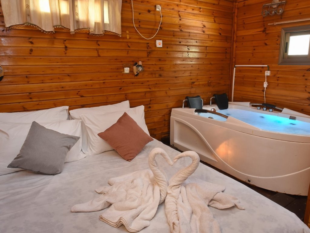 פינה במעיין