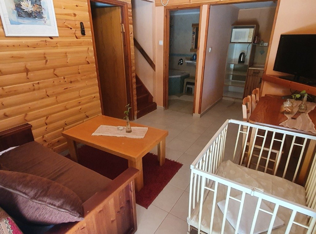 בקתה שנייה ושלישית