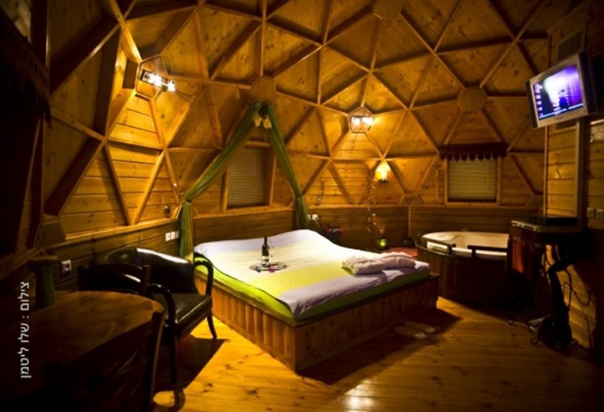 בקתות עץ דום בקתות עץ דום